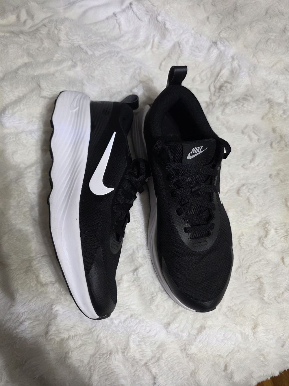 Nike Black & White Running Sneakers